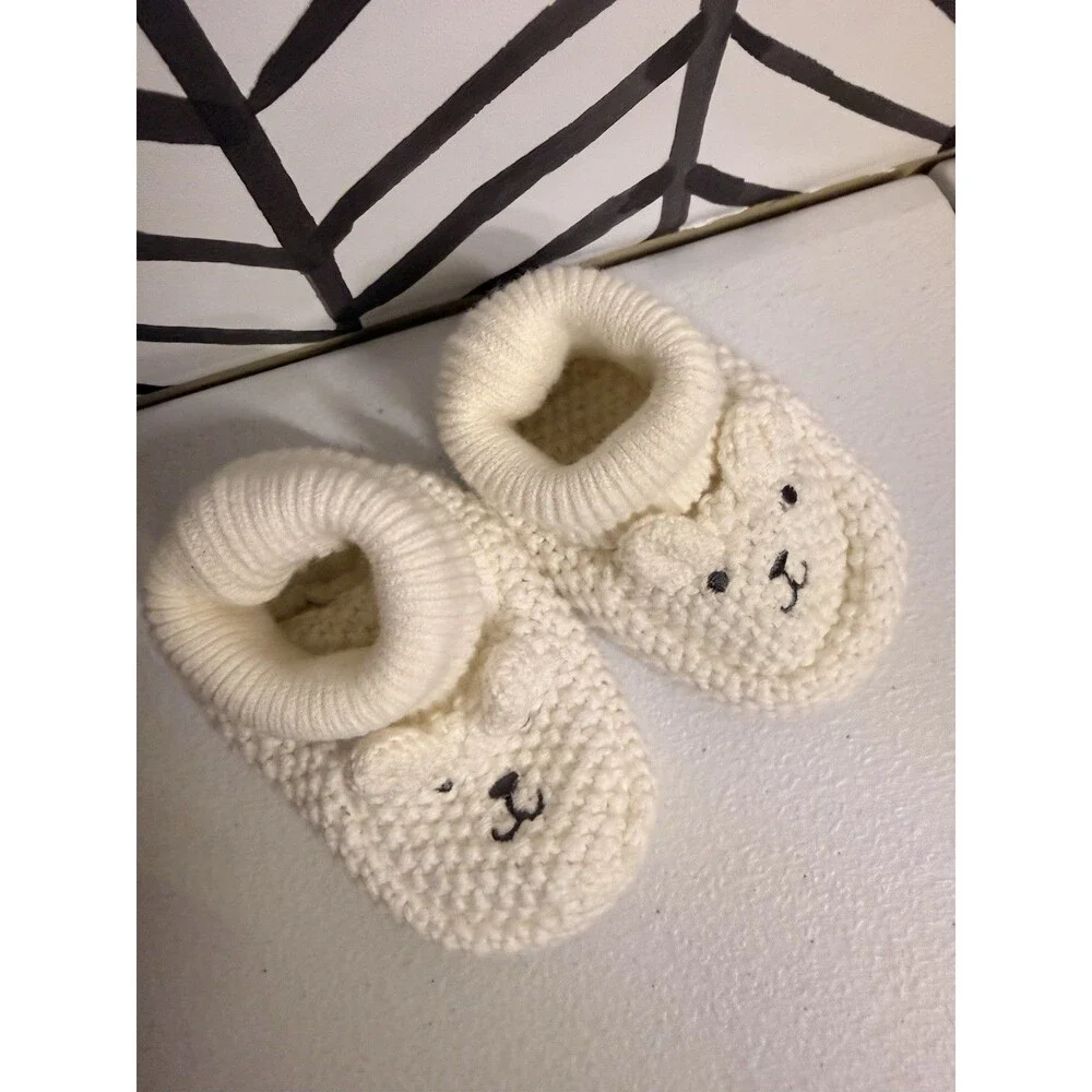 White Bear Knit Newborn Sock Booties Adorable Unisex Baby 0-3 Months